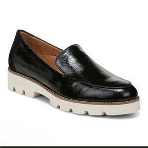 Vionic Shiny Black Loafers with Cream Sole